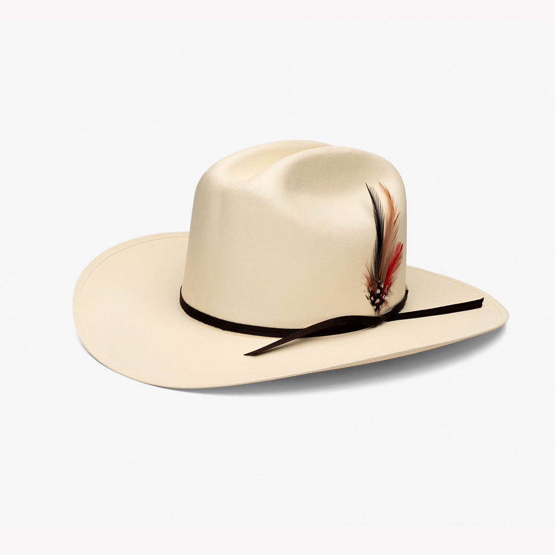 Sombrero Lona Fina Americana Pluma Roja – vista tres cuartos